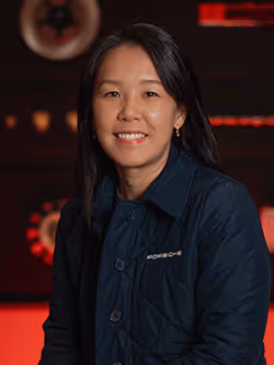 Photo of Julianna Lee